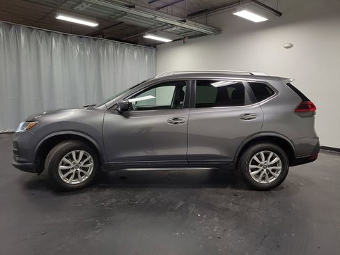 Used 2020 Nissan Rogue SV image 6