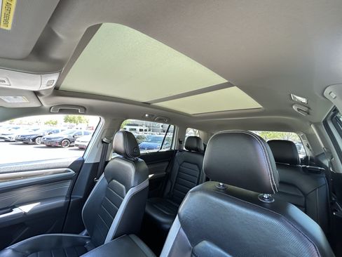 Used 2021 Volkswagen Atlas SEL Premium AWD/4WD image 20