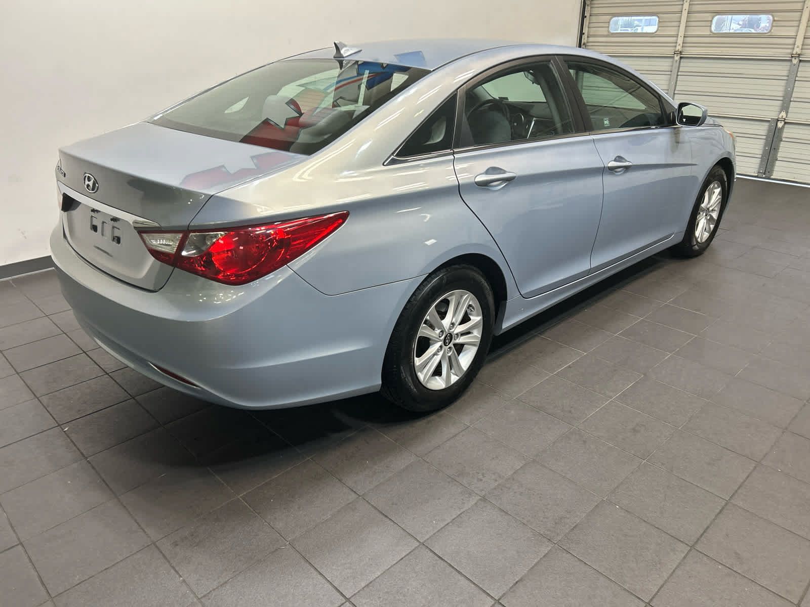 Used 2011 Hyundai Sonata GLS w/ Popular Equipment Pkg 2 FWD image 3