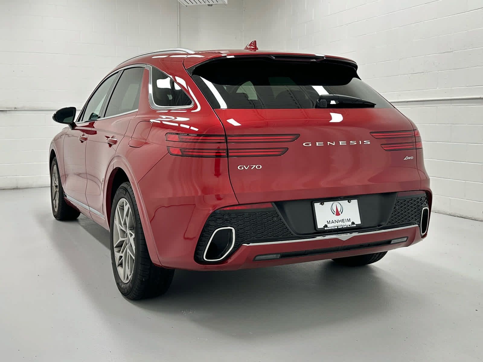Used 2025 Genesis GV70 2.5T AWD/4WD image 8