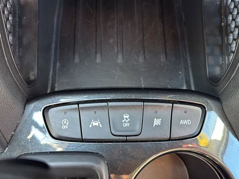 Used 2025 Chevrolet TrailBlazer LT AWD/4WD image 15
