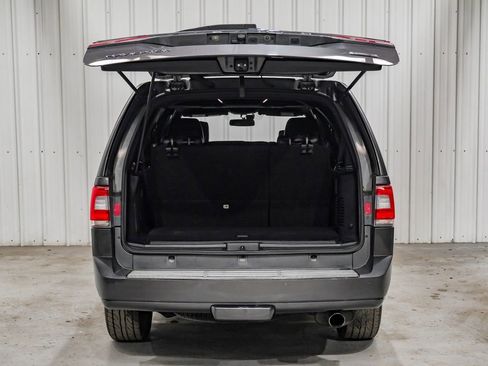 Used 2016 Lincoln Navigator Select RWD image 42