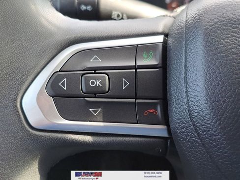 Used 2023 Jeep Compass Latitude AWD/4WD image 16
