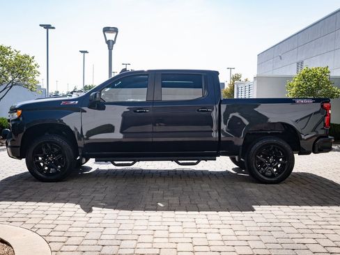 Used 2024 Chevrolet Silverado 1500 LT Trail Boss w/ Convenience Package II image 5