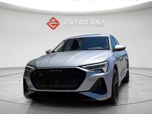 Used 2021 Audi e-tron Premium Plus w/ Premium Plus Package AWD/4WD image 6