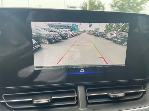 Used 2025 Chevrolet Trax ACTIV w/ Sunroof Package FWD image 14
