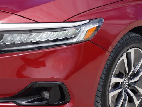 Used 2021 Honda Accord EX image 2