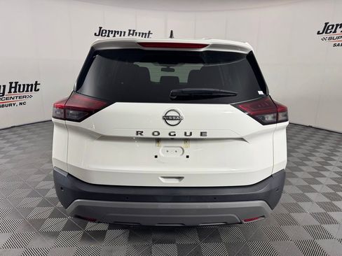 Used 2023 Nissan Rogue S FWD image 8