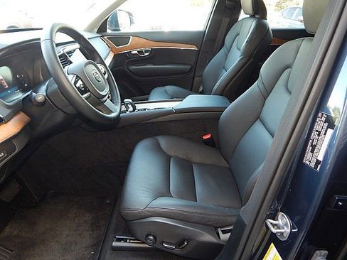 Certified 2025 Volvo XC90 B6 Plus image 15