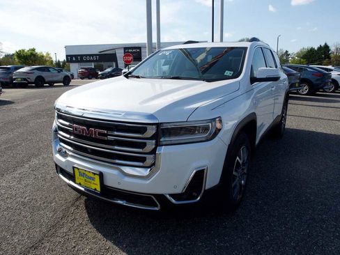 Certified 2023 GMC Acadia SLT w/ Technology Package image 1