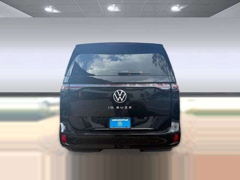 New 2025 Volkswagen ID. Buzz Pro S image 9