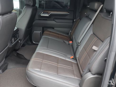 Certified 2025 Chevrolet Silverado 2500 High Country w/ High Country Premium Package image 36