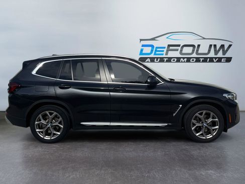 Used 2022 BMW X3 xDrive30i w/ Premium Package 2 (ZPA) AWD/4WD image 2