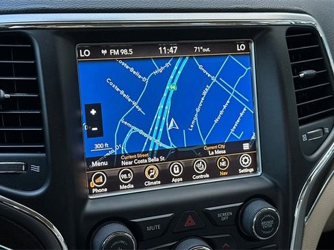 Used 2018 Jeep Grand Cherokee Limited w/ Trailer Tow Group IV image 21