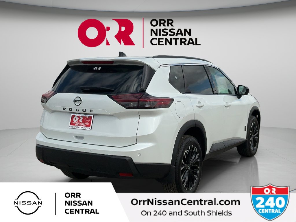 New 2027 Nissan Rogue Dark Armor FWD image 5