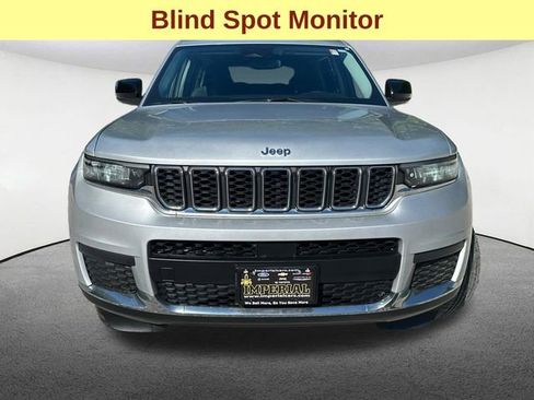 Used 2022 Jeep Grand Cherokee L Laredo w/ Luxury Tech Group I AWD/4WD image 4