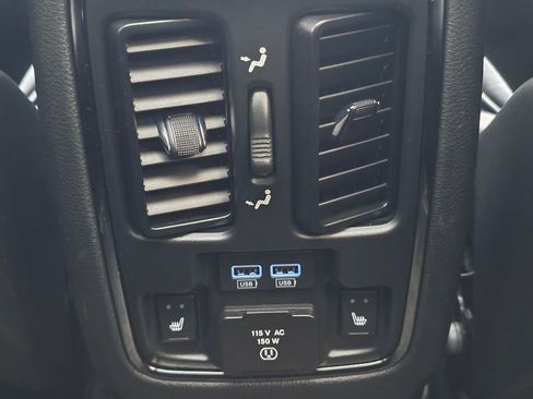 Used 2020 Jeep Grand Cherokee High Altitude image 21