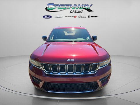 New 2025 Jeep Grand Cherokee Laredo X image 2