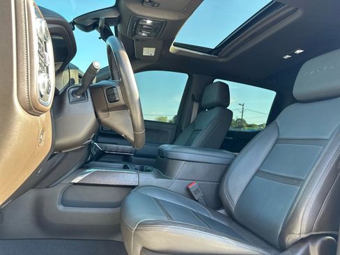 Used 2022 GMC Sierra 1500 Denali w/ Denali Reserve Package AWD/4WD image 8