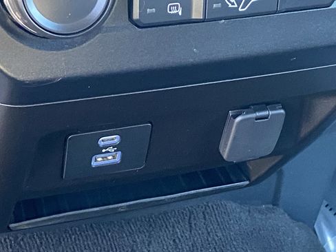 Used 2022 Ford F250 XLT image 22