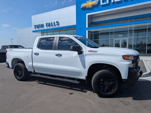 Certified 2021 Chevrolet Silverado 1500 Custom Trail Boss AWD/4WD image 1