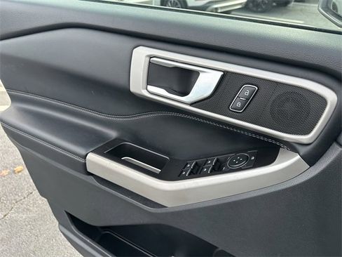 Certified 2022 Ford Explorer XLT image 29