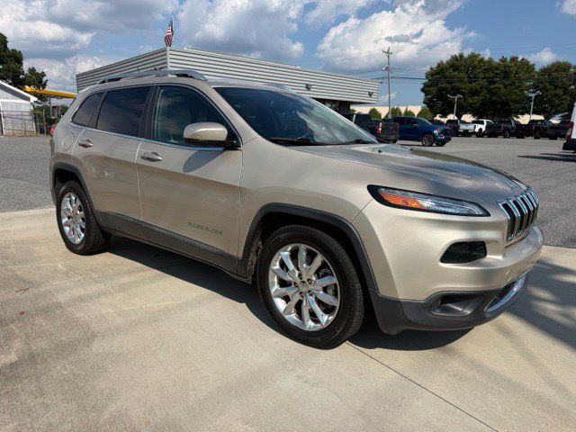 Used 2015 Jeep Cherokee Limited w/ Trailer Tow Group FWD image 3