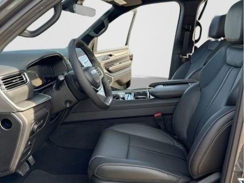 New 2026 Jeep Grand Wagoneer L 4WD w/ Premium Group I image 13