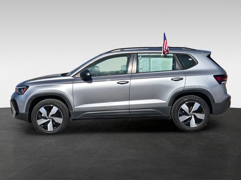 Used 2025 Volkswagen Taos S image 7