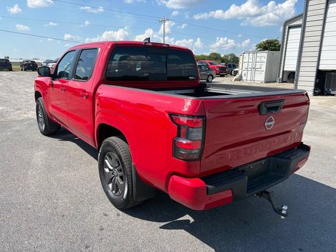 Used 2025 Nissan Frontier SV w/ SV Convenience Package AWD/4WD image 8