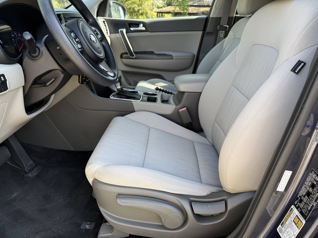Used 2017 Kia Sportage LX FWD image 16