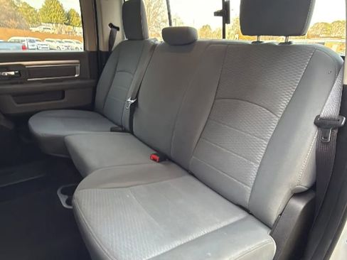 Used 2019 RAM 1500 Classic SLT RWD image 24