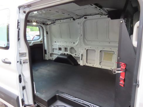 Used 2015 Ford Transit 150 130 Low Roof RWD image 18