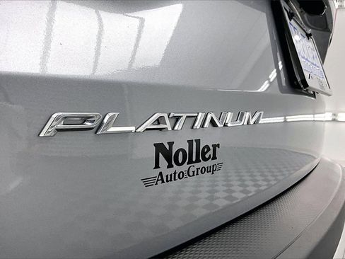 Used 2023 Ford Escape Platinum image 8