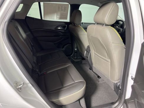 Used 2025 Chevrolet Trax ACTIV w/ Driver Confidence Package image 12