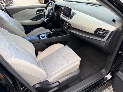 Used 2023 Nissan Rogue SV image 28