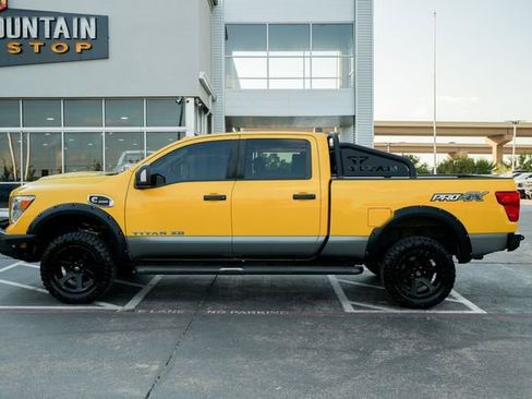 Used 2018 Nissan Titan PRO-4X w/ Pro-4x Convenience Package image 17
