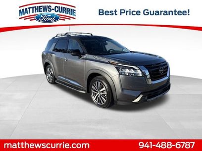 Used 2022 Nissan Pathfinder Platinum w/ Cargo Package