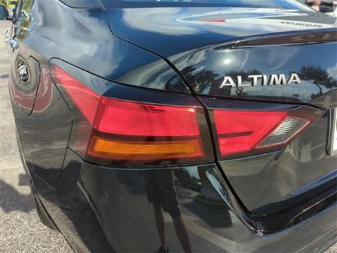 Certified 2025 Nissan Altima 2.5 S image 13