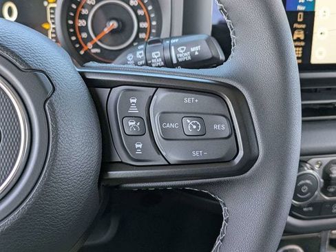 New 2026 Jeep Wrangler Unlimited Rubicon w/ Technology Group image 27