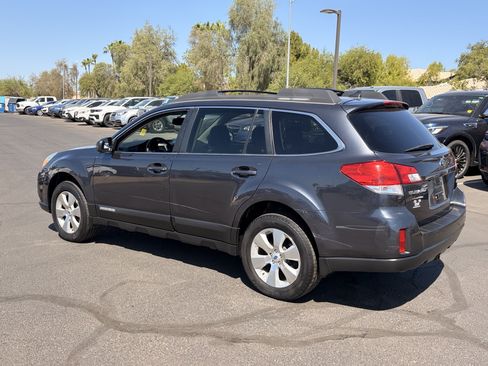 Used 2011 Subaru Outback 3.6R Limited AWD/4WD image 3
