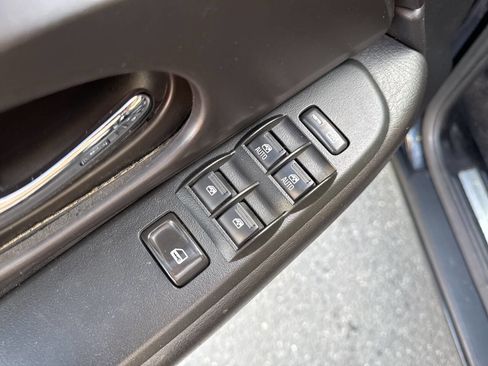 Used 2008 GMC Envoy SLE image 25