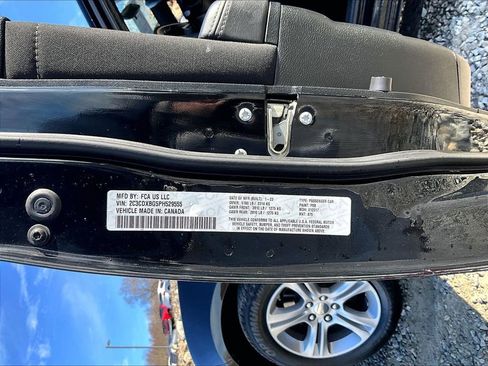 Used 2023 Dodge Charger SXT image 28