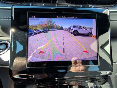 Used 2025 Jeep Grand Cherokee Laredo X w/ Luxury Tech Group I image 23