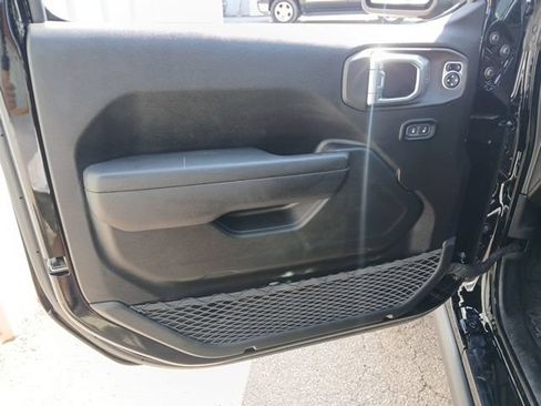 Used 2023 Jeep Gladiator Sport AWD/4WD image 57