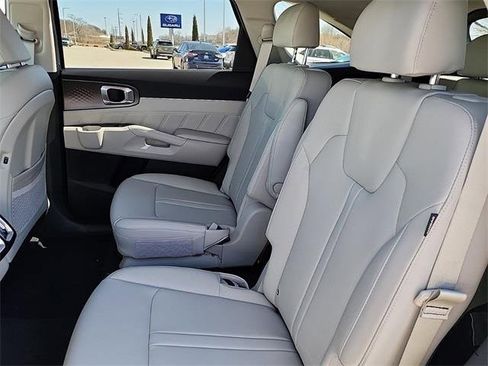 New 2025 Kia Sorento SX image 15