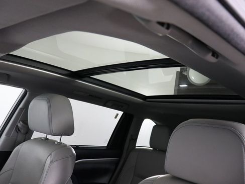 Used 2017 Toyota Highlander Limited Platinum image 27