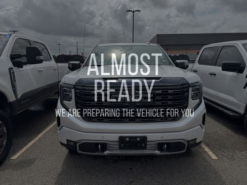 Used 2022 GMC Sierra 1500 Denali Ultimate AWD/4WD image 1