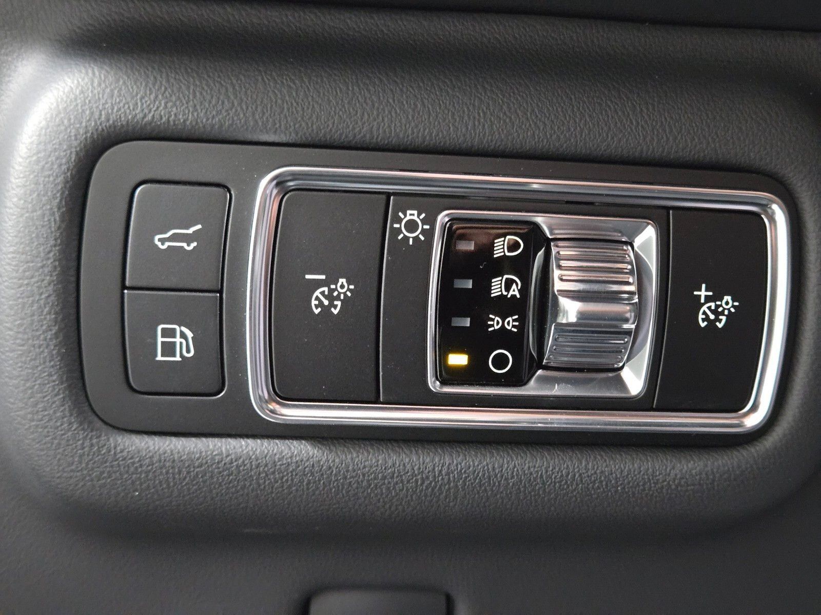 New 2026 Lincoln Nautilus Premier w/ Equipment Group 102A AWD/4WD image 24
