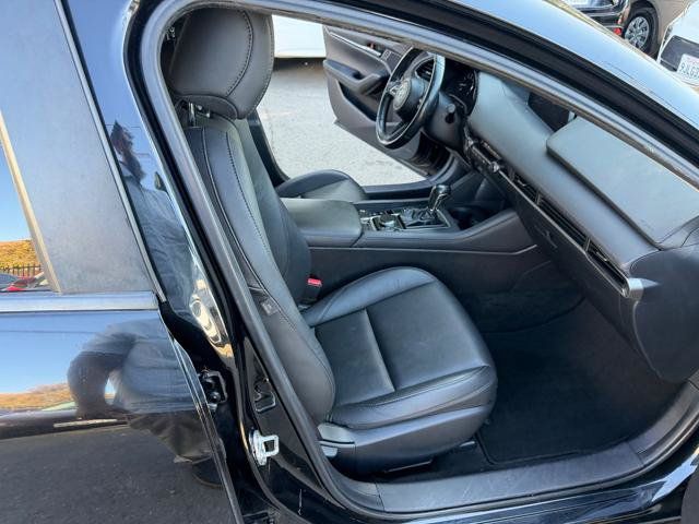 Used 2020 MAZDA MAZDA3 Sedan w/ Select Package FWD image 12